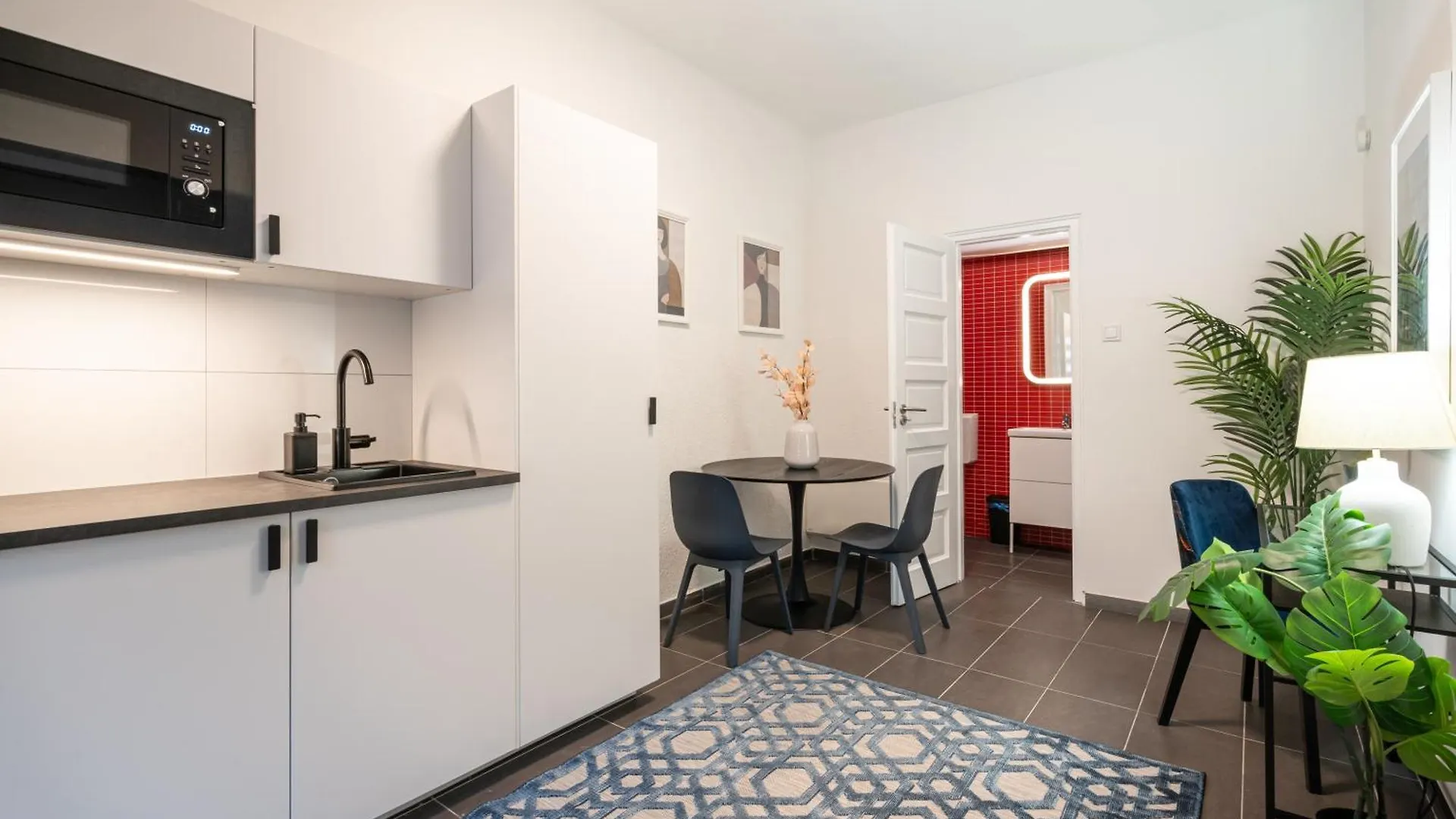 R10- Boutique Apartments, Best Location. By Bqa Budapest 0*,  Ungern
